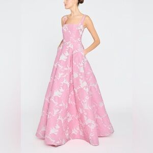 $895 NWOT Theia “Soleil” Basque Waist Floral Gown in Blush Sz 4